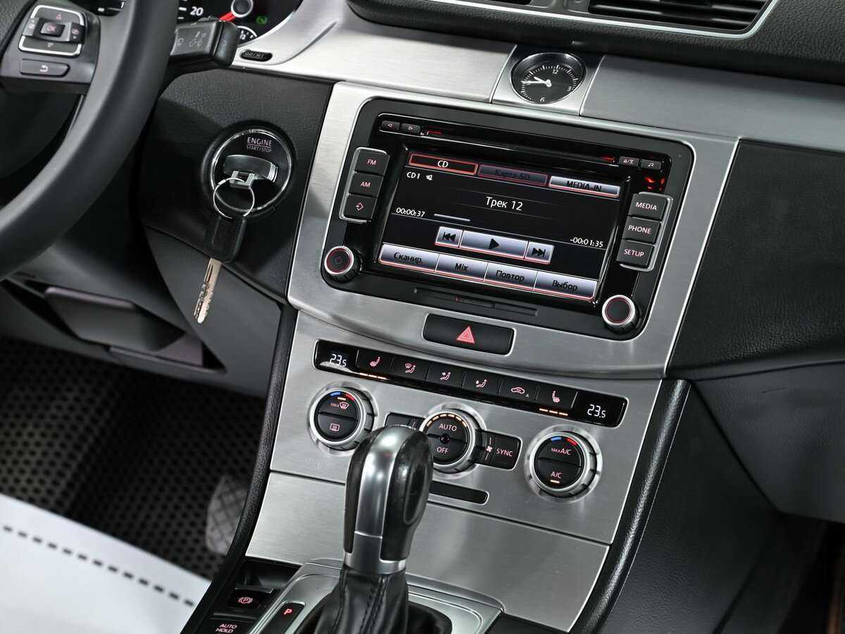 Volkswagen Passat 2013 года с пробегом. Фото: #6