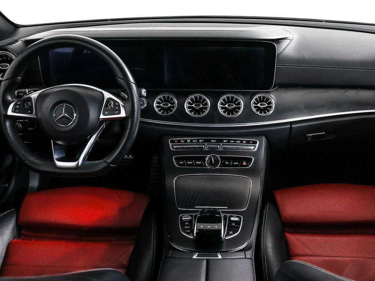 Mercedes-Benz E-Класс 2017 года с пробегом. Фото: #11