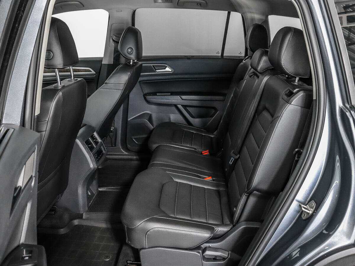 Volkswagen Teramont 2018 года с пробегом. Фото: #10