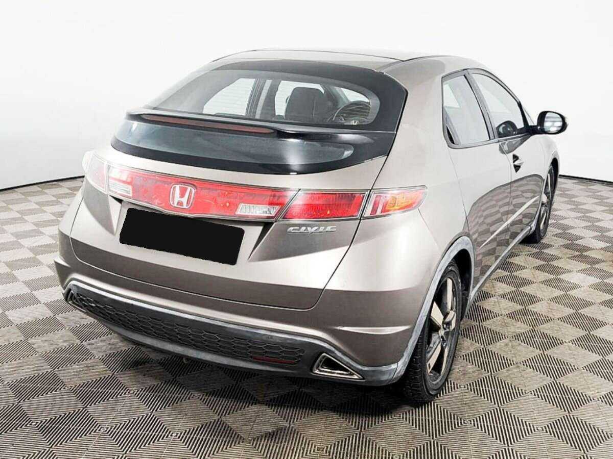 Honda Civic 2007 года с пробегом. Фото: #4