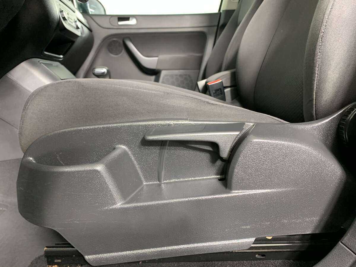 Volkswagen Golf Plus 2010 года с пробегом. Фото: #13