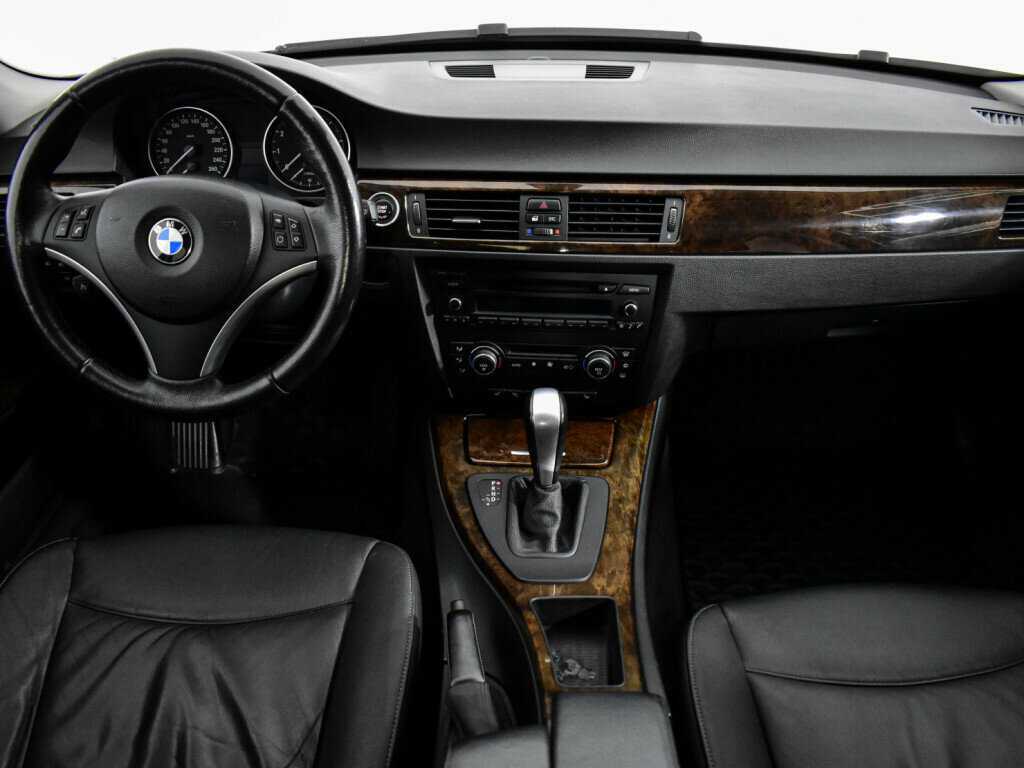 BMW 3 серии 2009 года с пробегом. Фото: #12