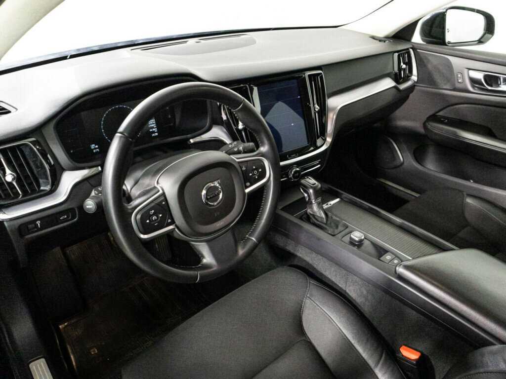 Volvo V60 2018 года с пробегом. Фото: #10