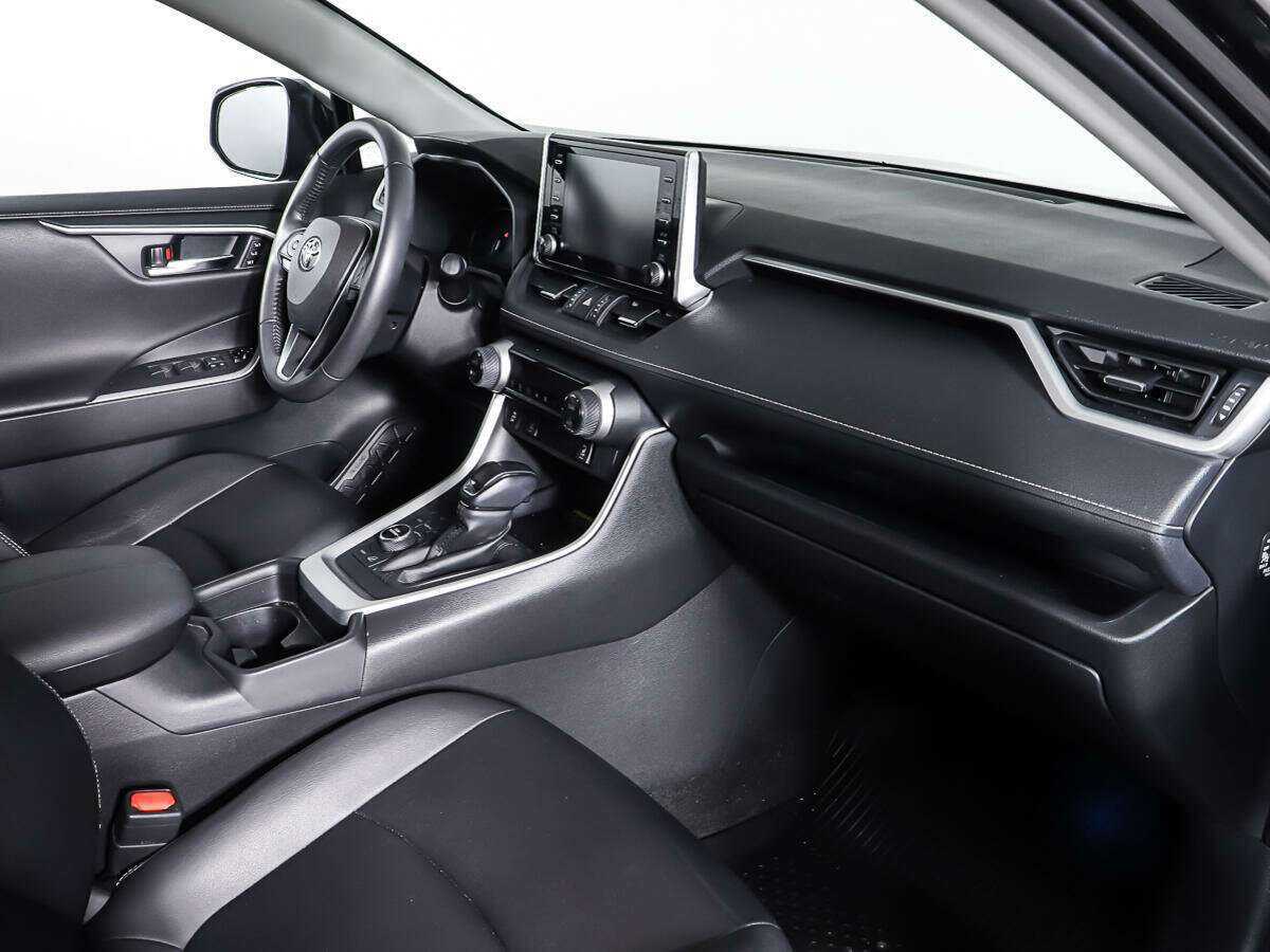 Toyota RAV4 2021 года с пробегом. Фото: #8