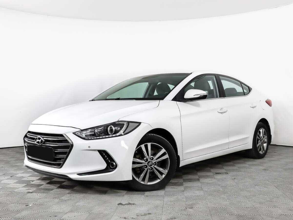 Hyundai Elantra 2017 года с пробегом. Посмотреть фото