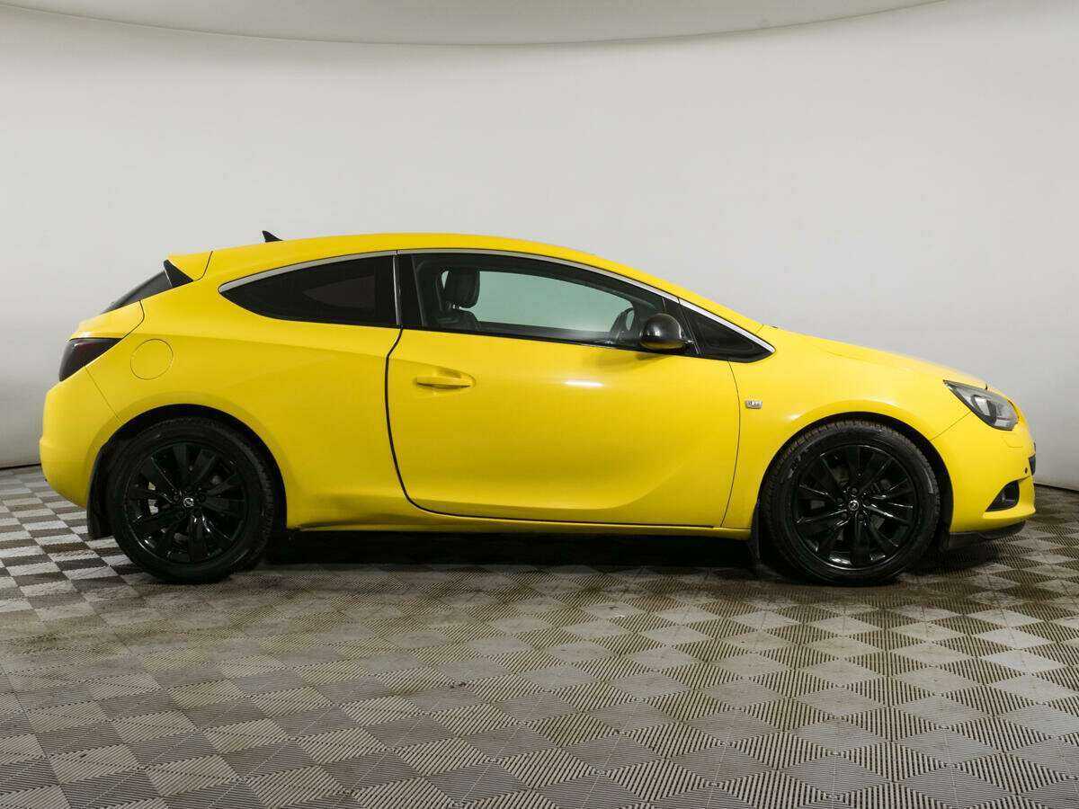 Opel Astra 2013 года с пробегом. Фото: #3