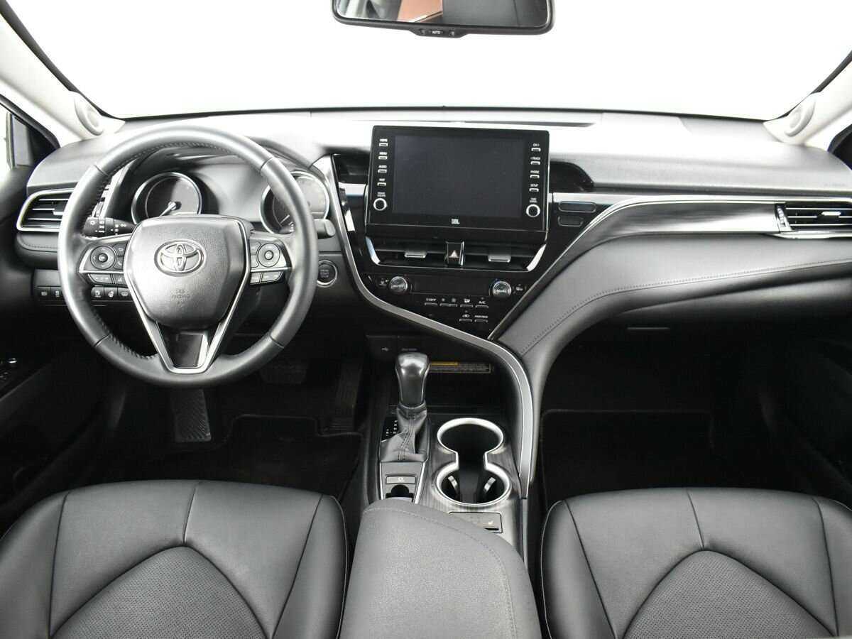 Toyota Camry 2021 года с пробегом. Фото: #10