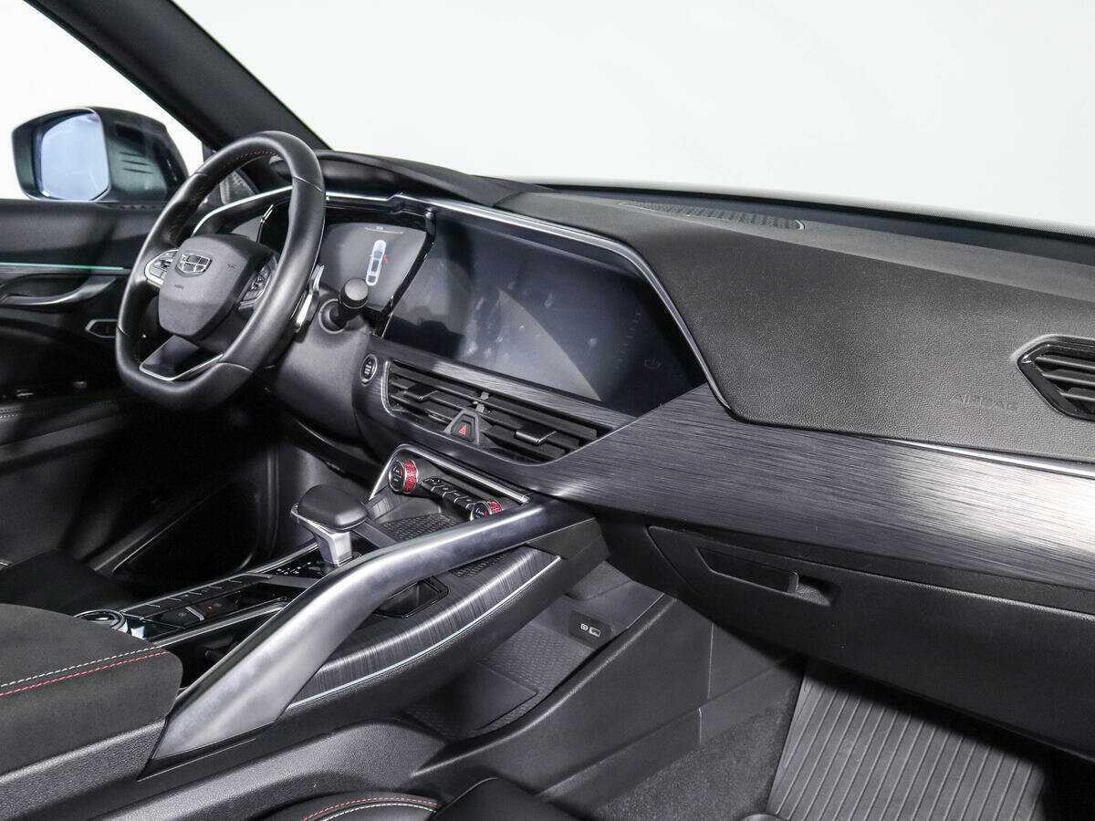 Geely Tugella 2022 года с пробегом. Фото: #7