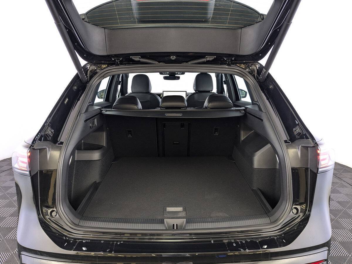 Volkswagen Tiguan 2024 года с пробегом. Фото: #7