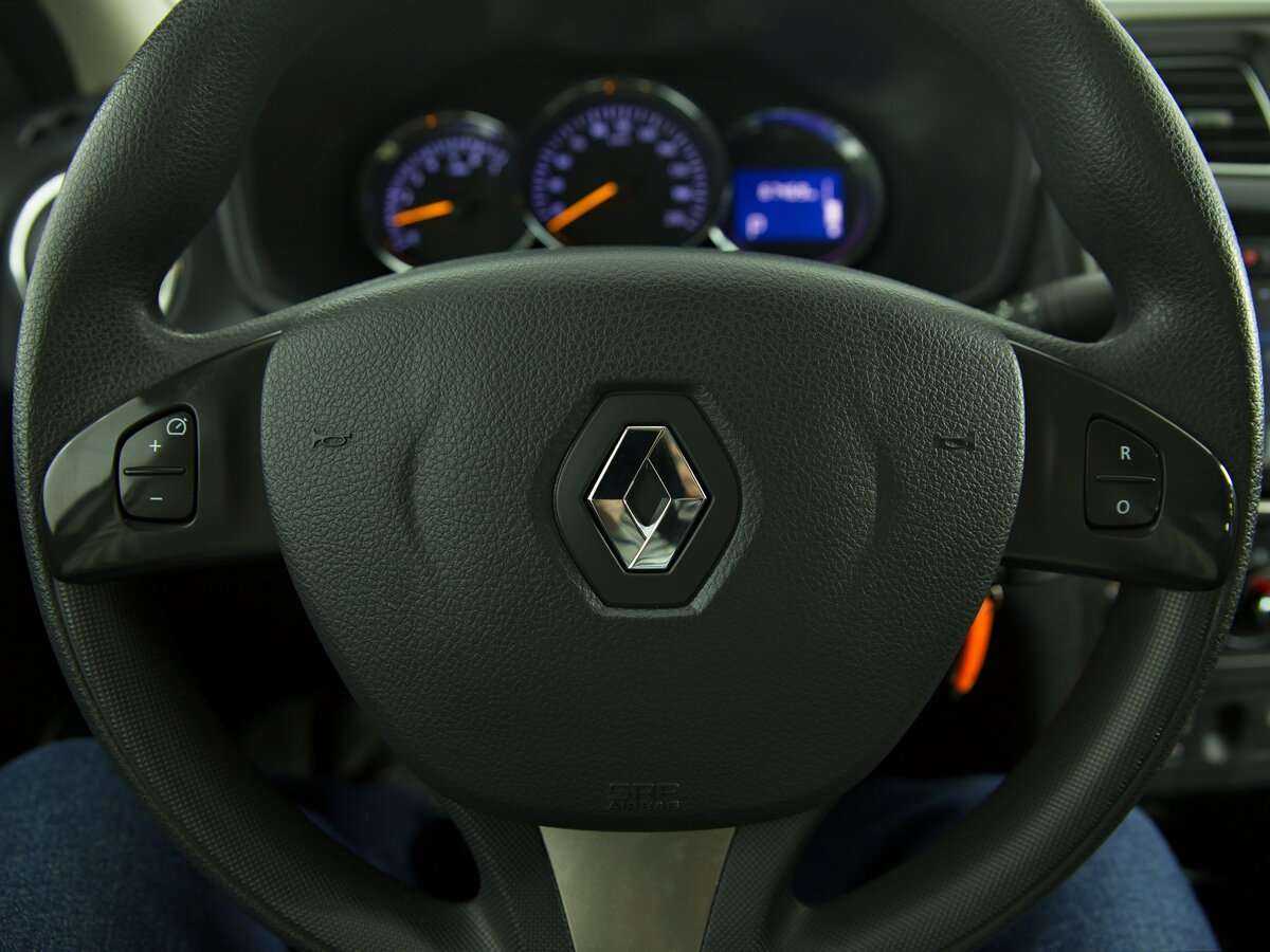 Renault Logan 2015 года с пробегом. Фото: #9