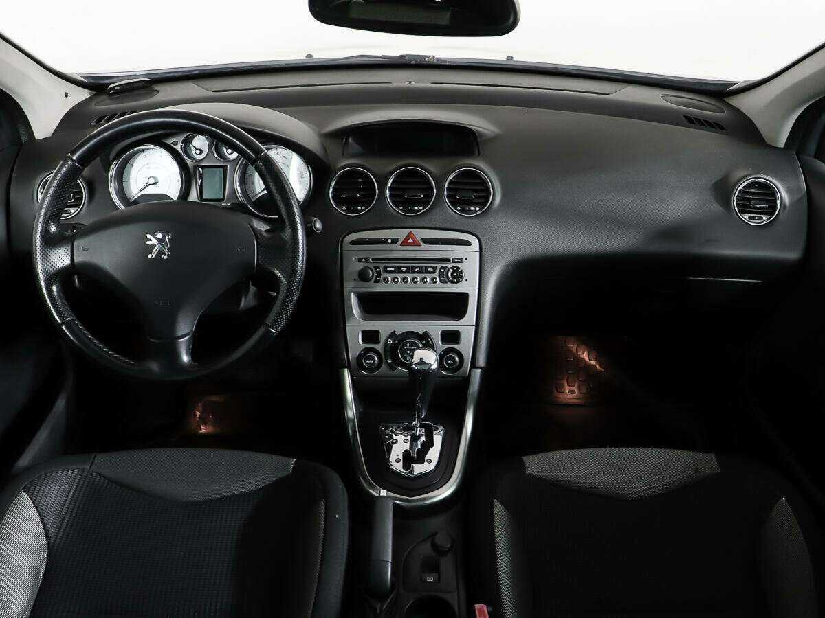 Peugeot 308 2010 года с пробегом. Фото: #9