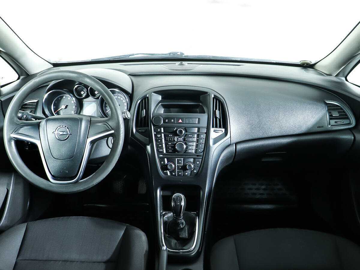 Opel Astra 2011 года с пробегом. Фото: #10