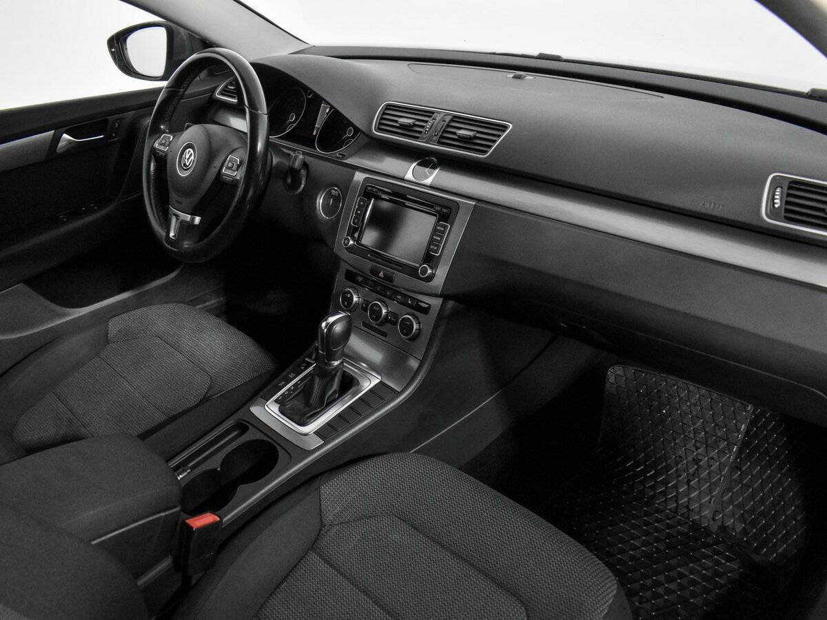 Volkswagen Passat 2012 года с пробегом. Фото: #12