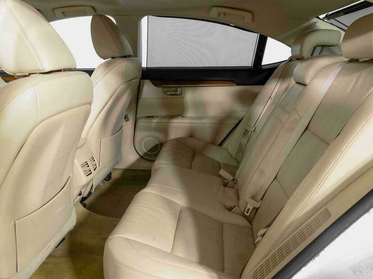 Lexus ES 2013 года с пробегом. Фото: #9