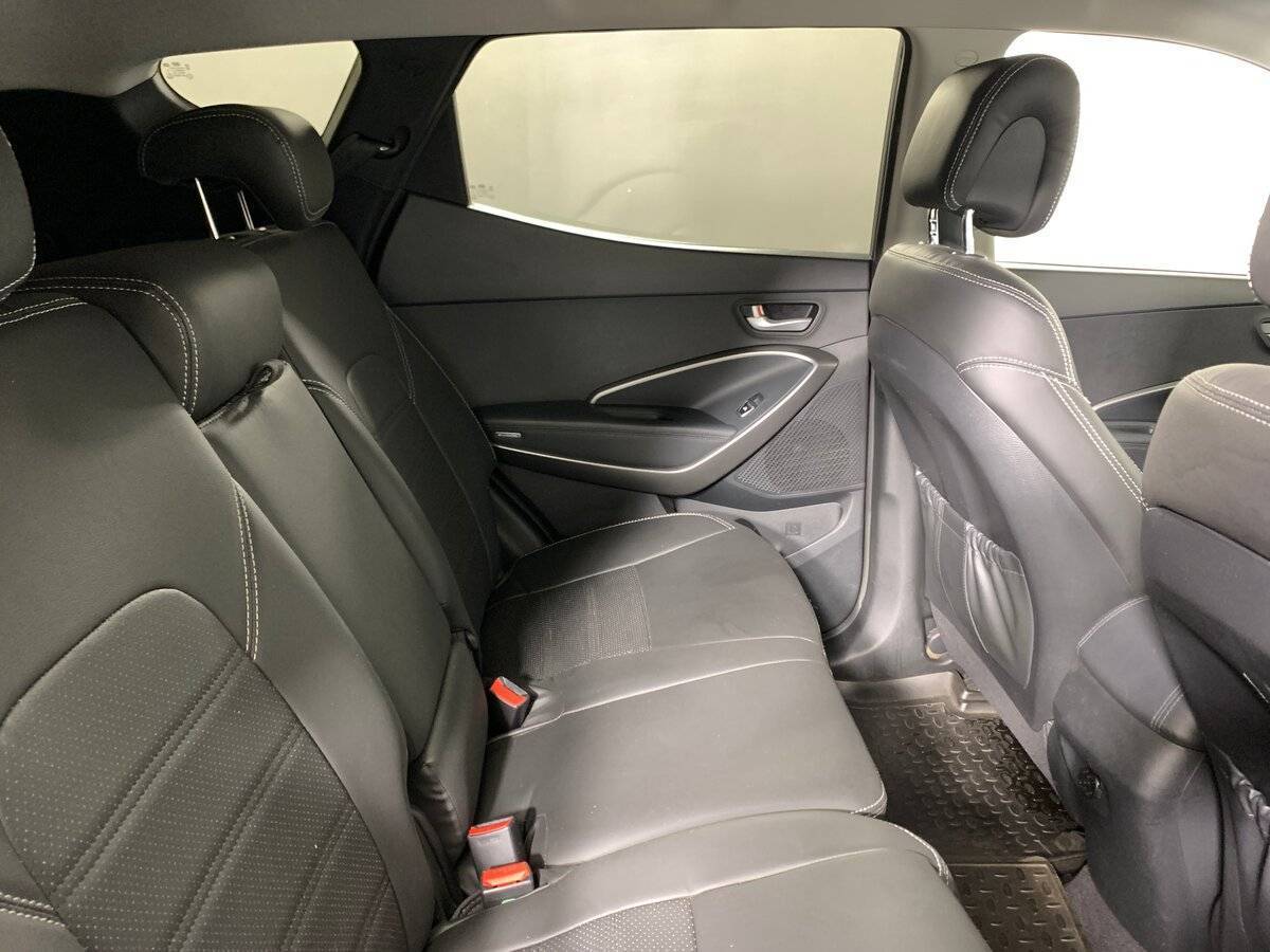 Hyundai Santa Fe 2014 года с пробегом. Фото: #16