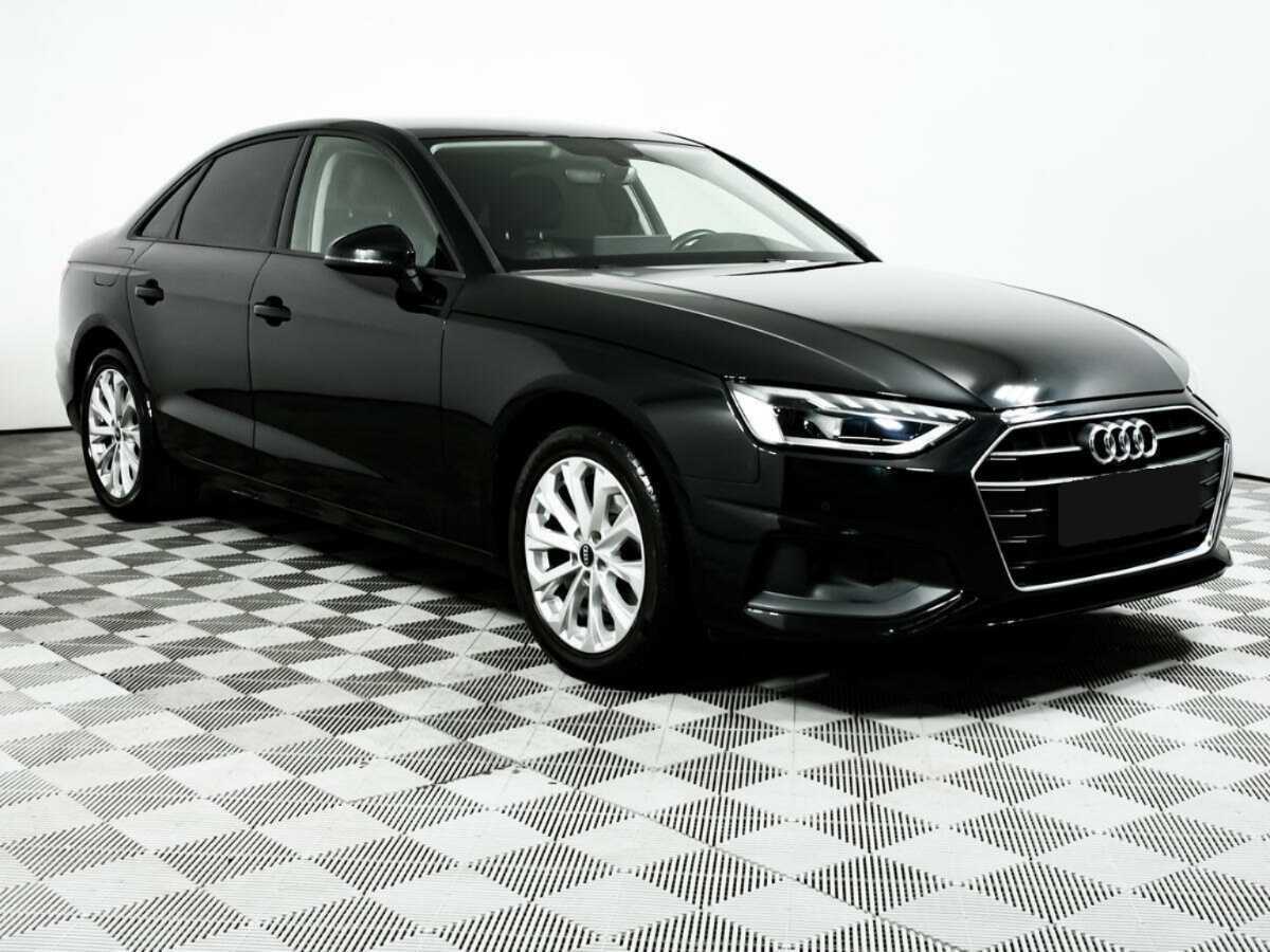 Audi A4 2021 года с пробегом. Фото: #2