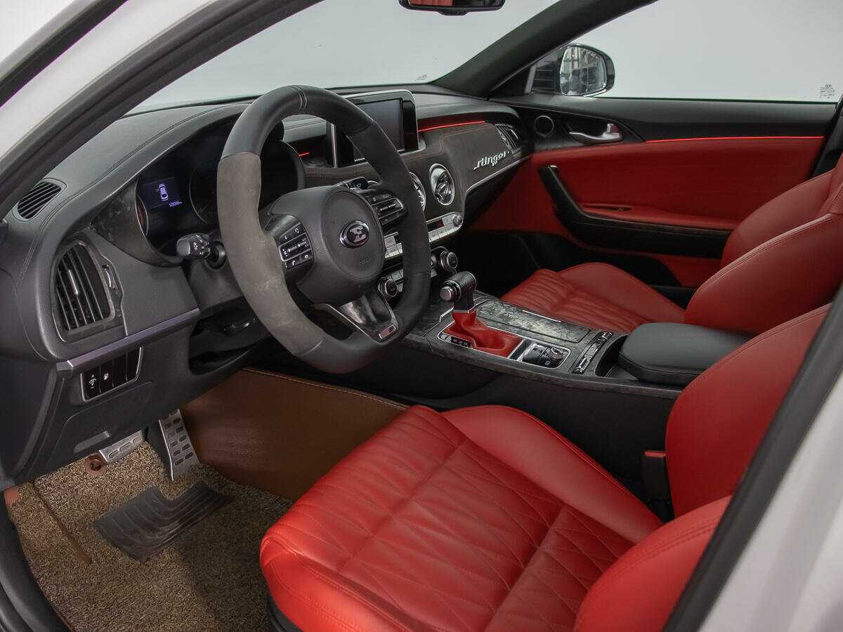 Kia Stinger 2018 года с пробегом. Фото: #9