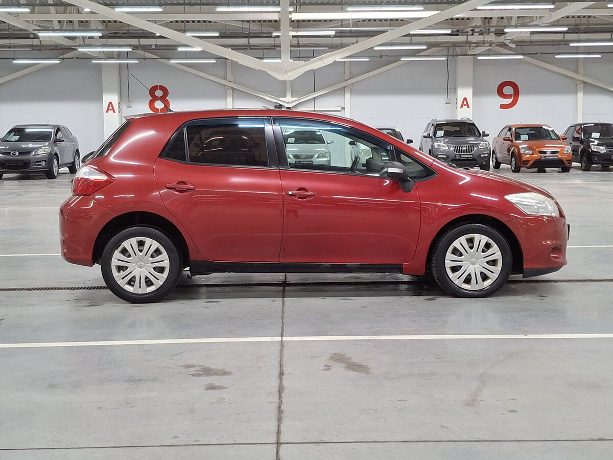 Toyota Auris 2010 года с пробегом. Фото: #3