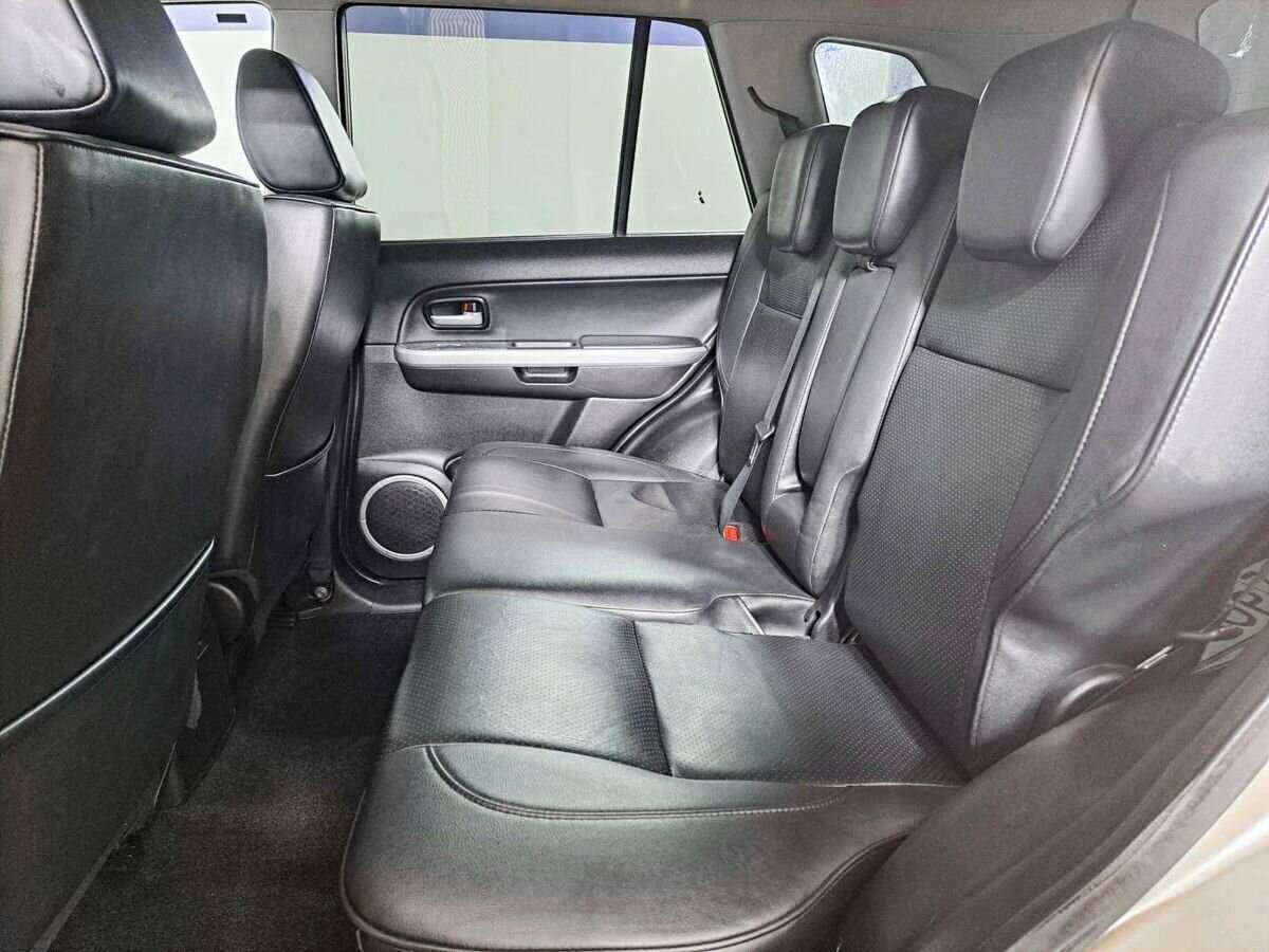 Suzuki Grand Vitara 2011 года с пробегом. Фото: #9