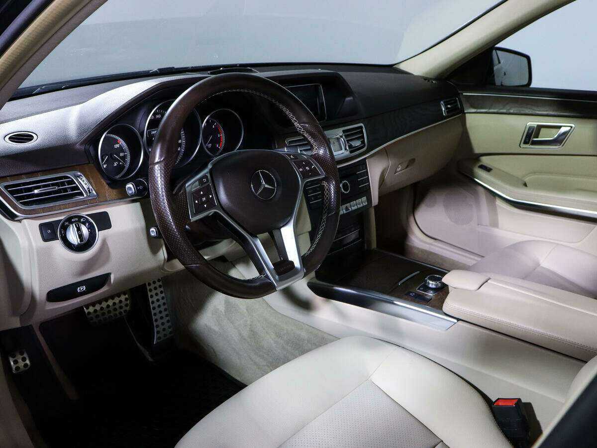 Mercedes-Benz E-Класс 2015 года с пробегом. Фото: #11