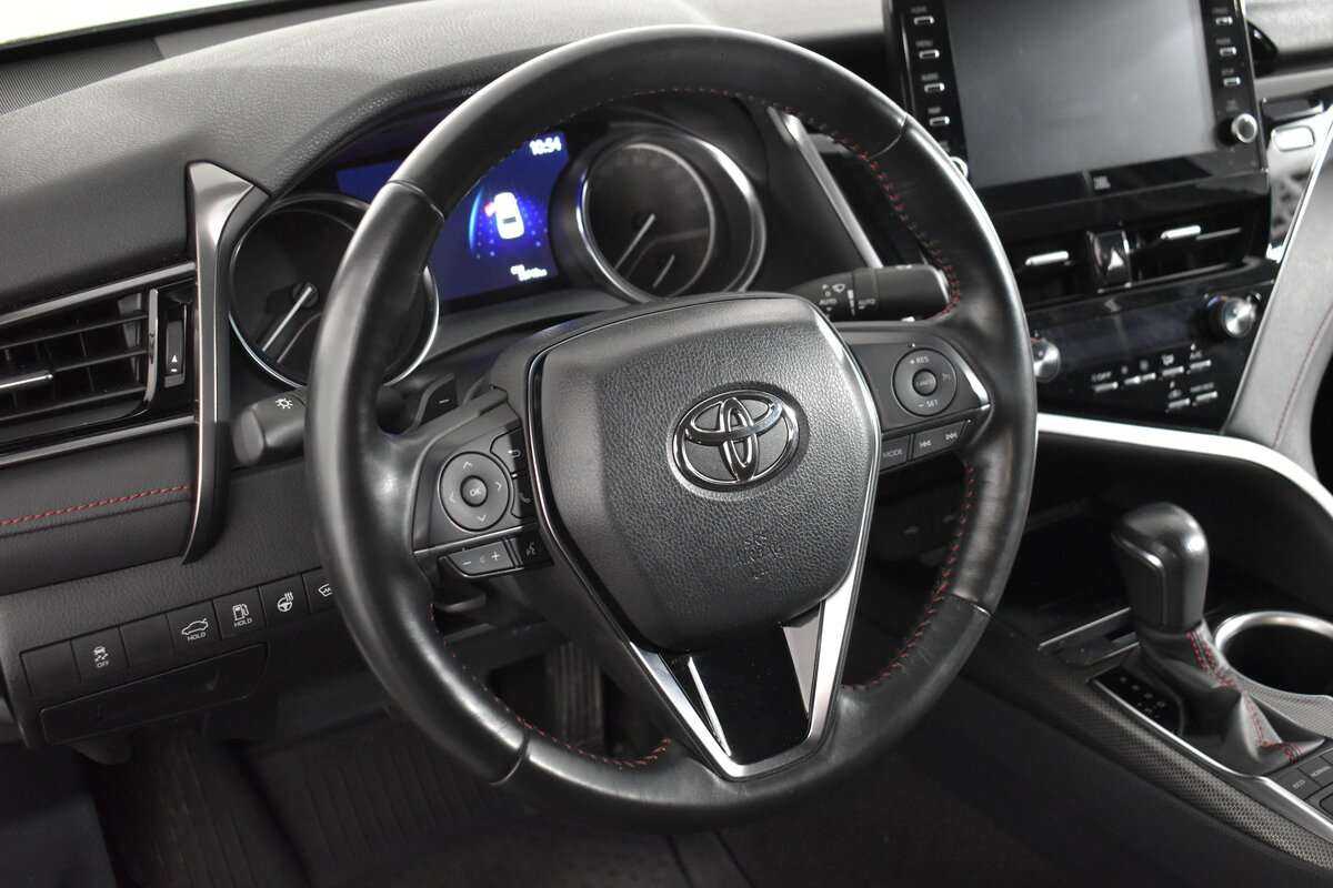 Toyota Camry 2021 года с пробегом. Фото: #8