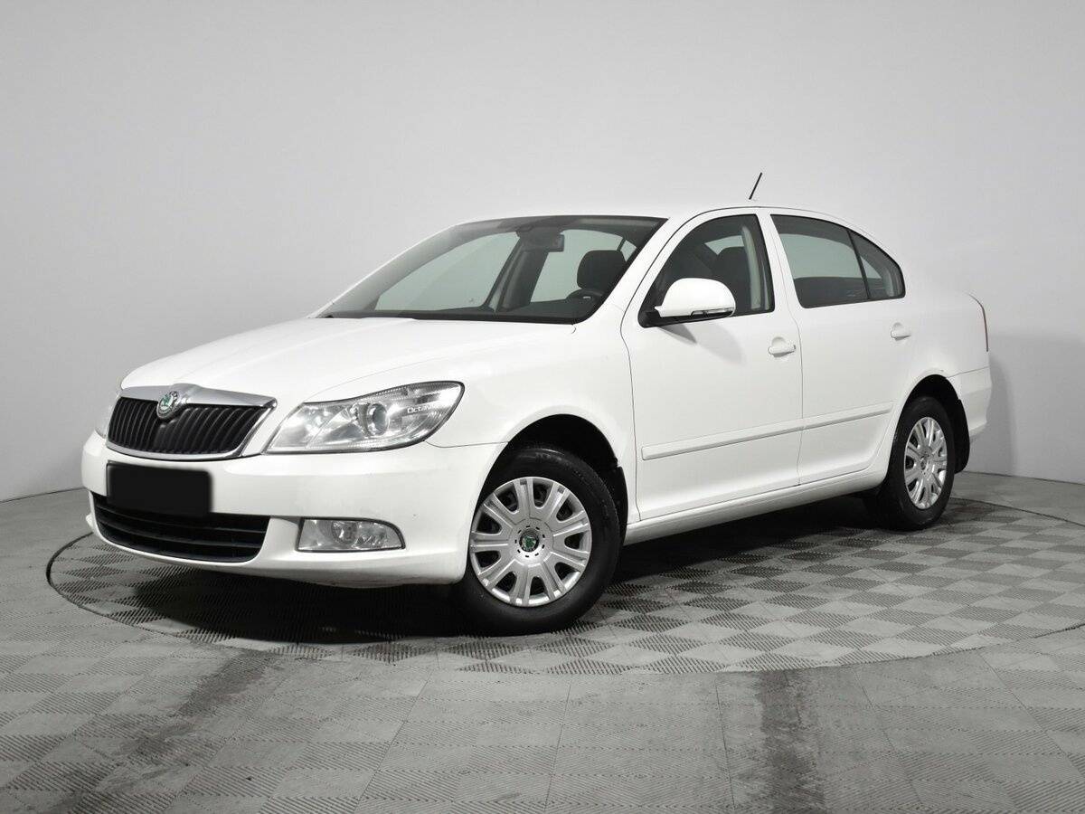 Skoda Octavia 2013 года с пробегом. Посмотреть фото