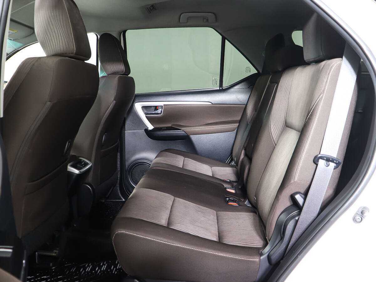 Toyota Fortuner 2017 года с пробегом. Фото: #8