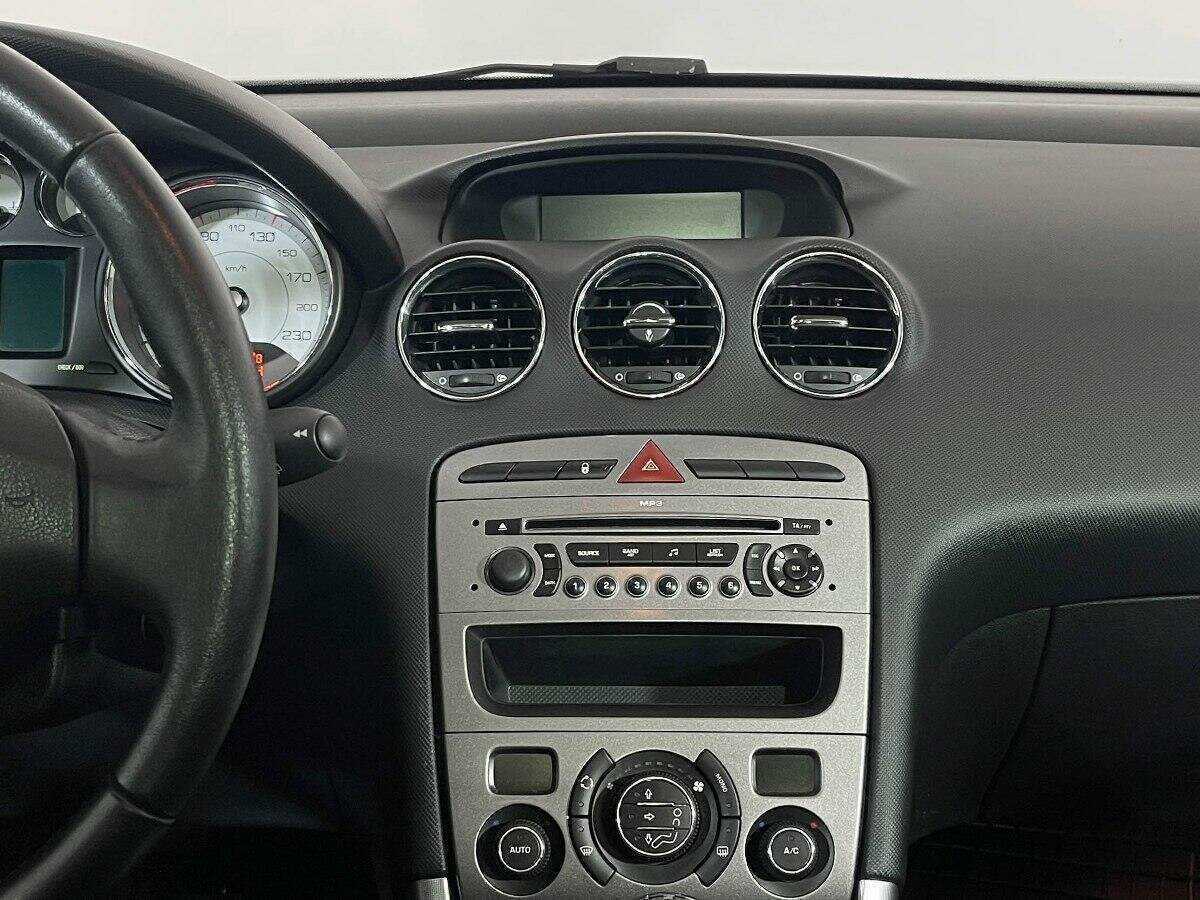 Peugeot 308 2009 года с пробегом. Фото: #11