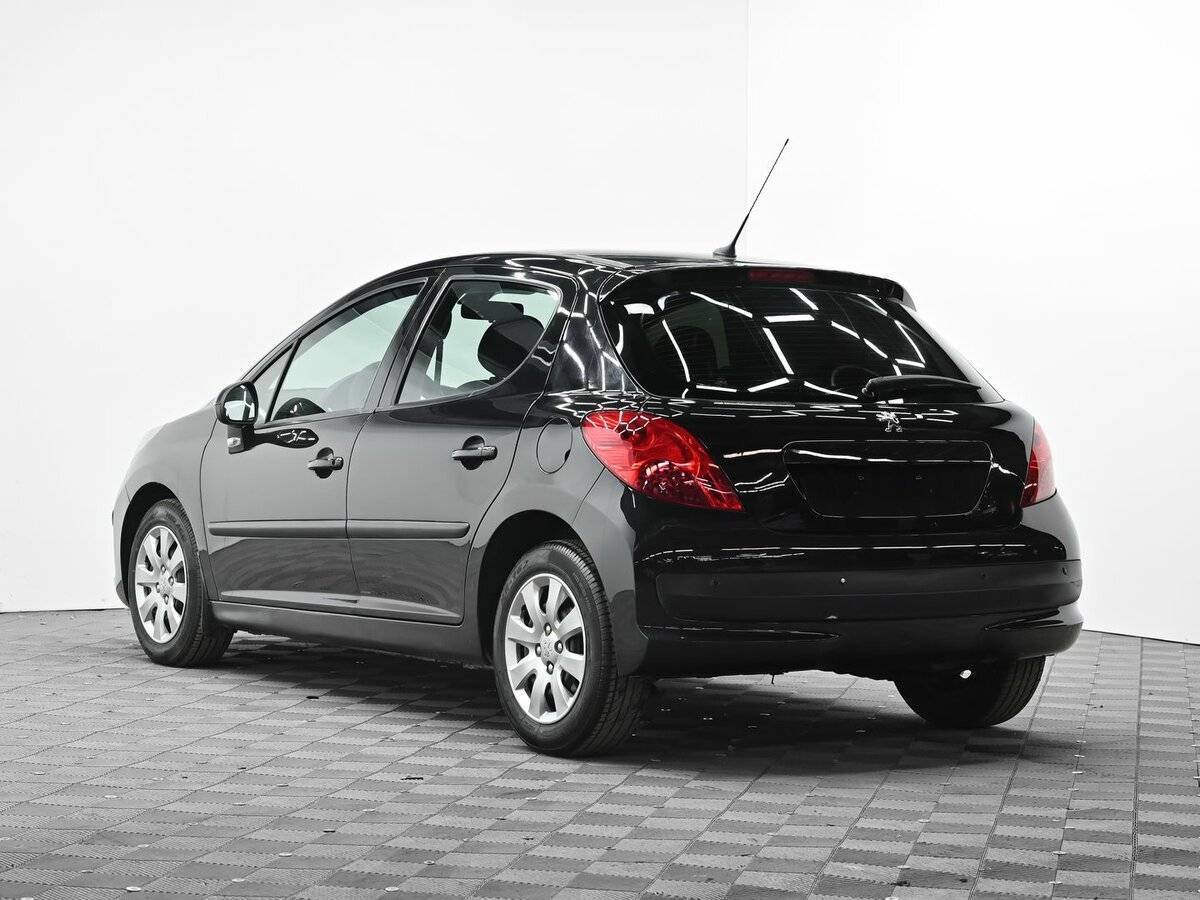 Peugeot 207 2008 года с пробегом. Фото: #2