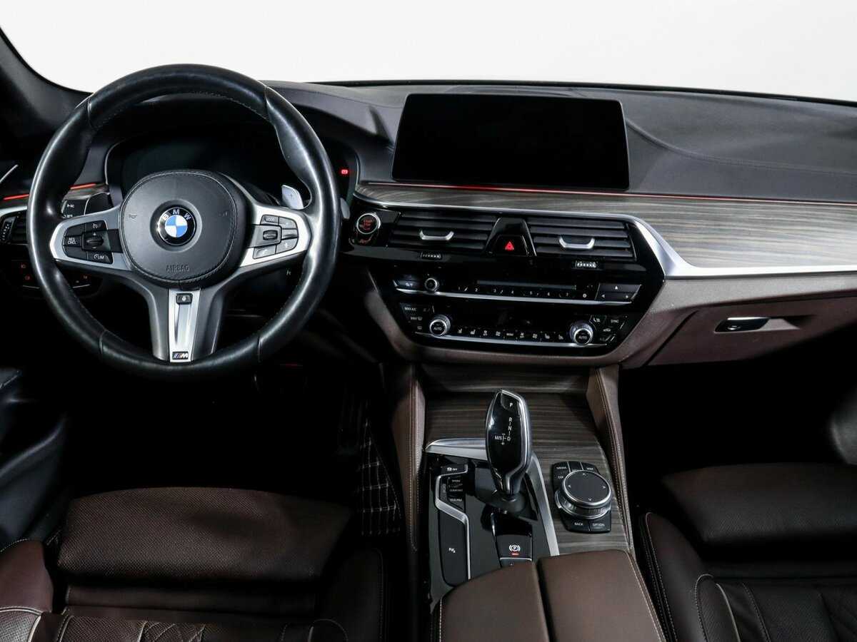 BMW 5 серии 2018 года с пробегом. Фото: #11