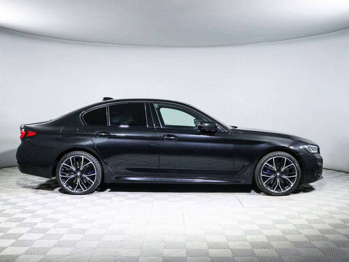 BMW 5 серии 2021 года с пробегом. Фото: #3