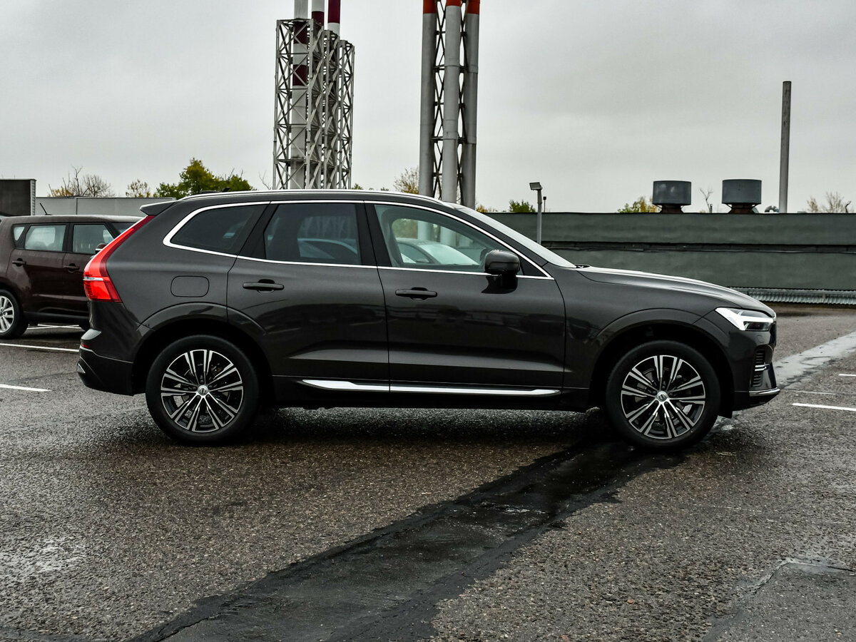 Volvo XC60 2021 года с пробегом. Фото: #3
