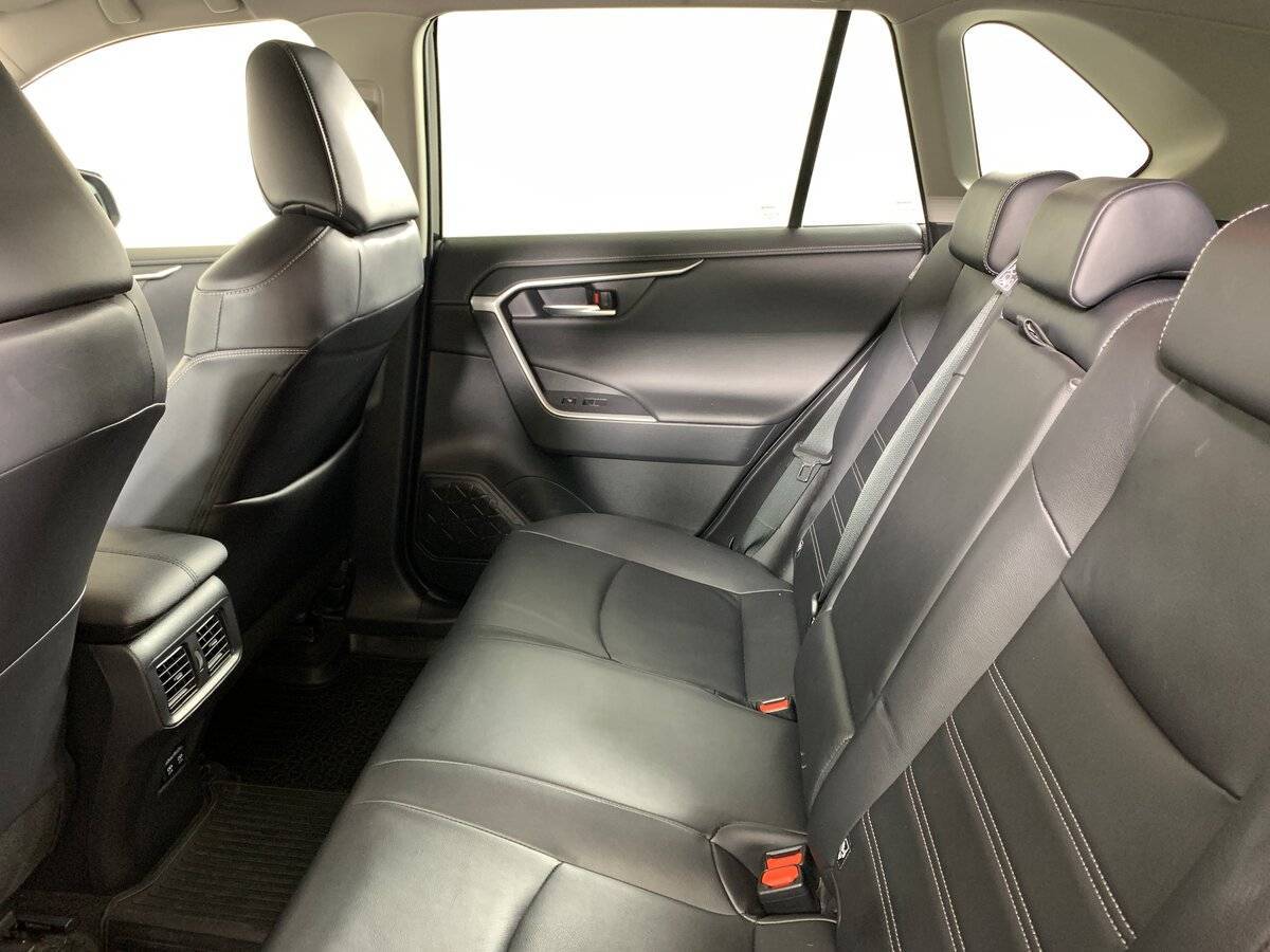 Toyota RAV4 2020 года с пробегом. Фото: #17