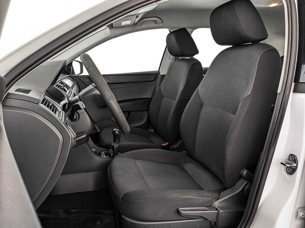 Skoda Rapid 2017 года с пробегом. Фото: #19