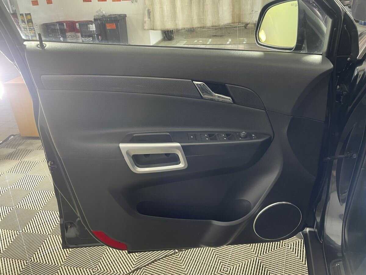 Opel Antara 2010 года с пробегом. Фото: #4
