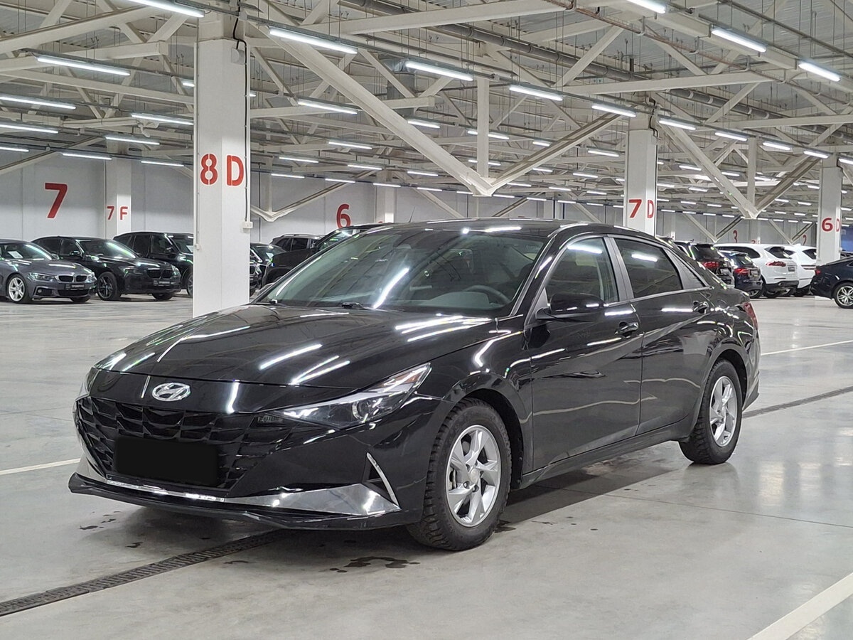 Hyundai Elantra 2020 года с пробегом. Посмотреть фото