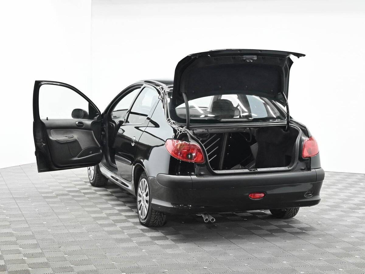 Peugeot 206 2009 года с пробегом. Фото: #4