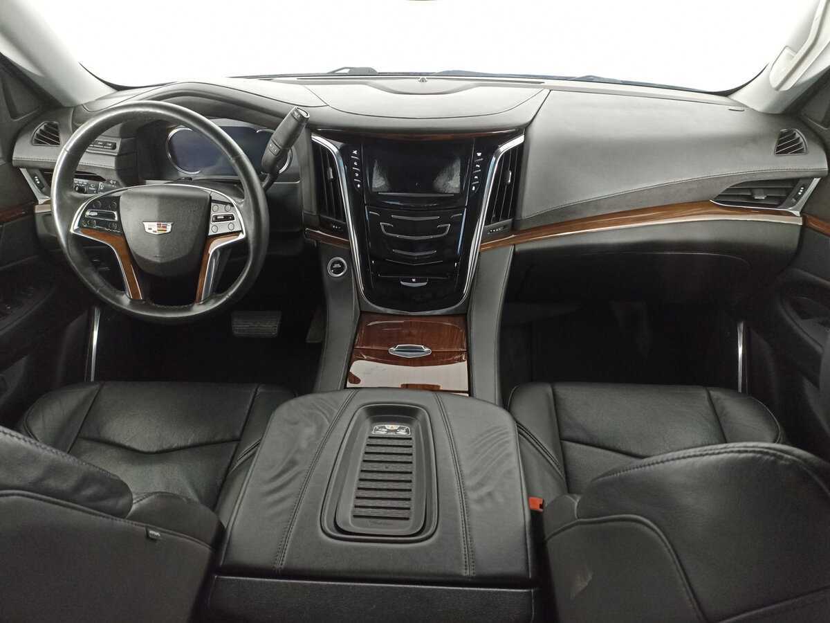 Cadillac Escalade 2016 года с пробегом. Фото: #11