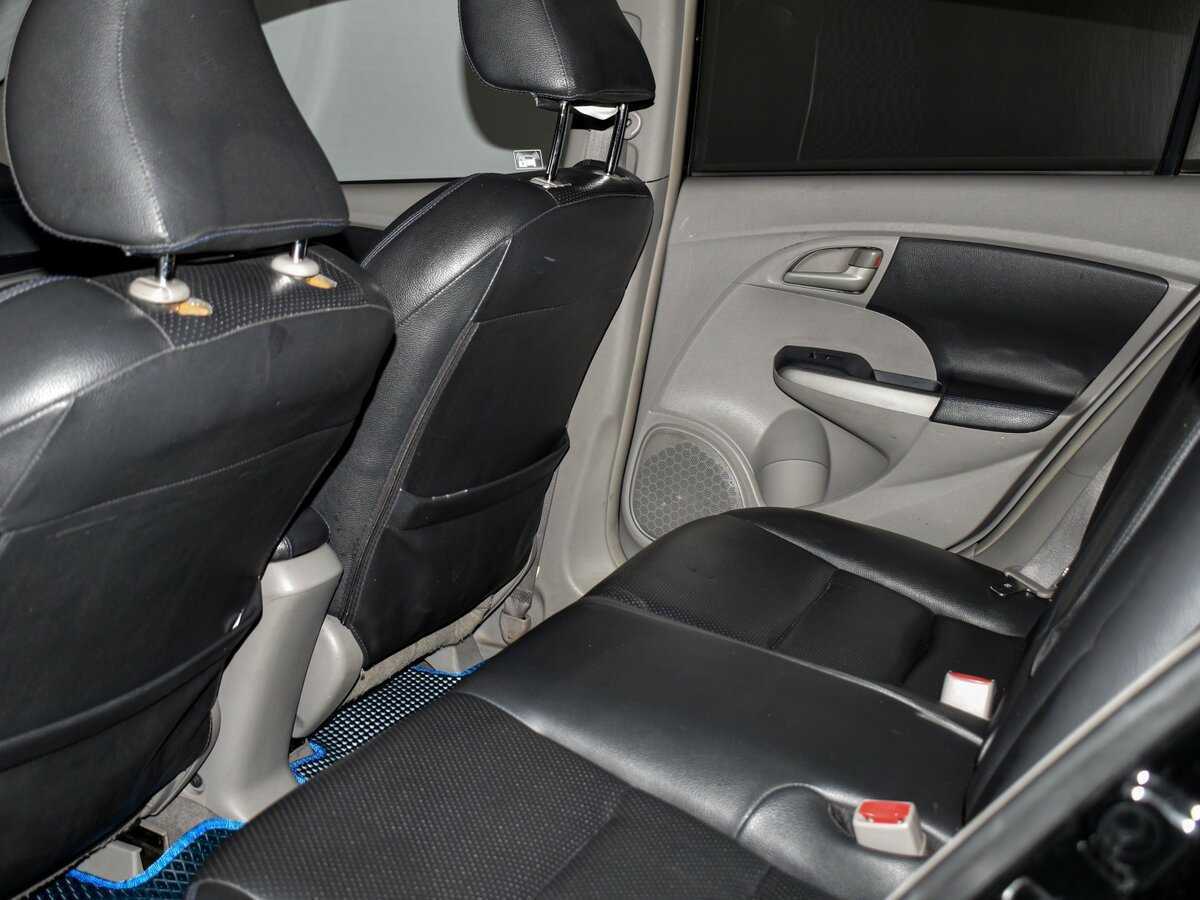 Honda Insight 2010 года с пробегом. Фото: #12