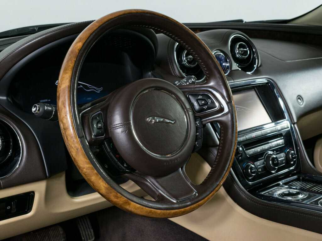 Jaguar XJ 2010 года с пробегом. Фото: #14
