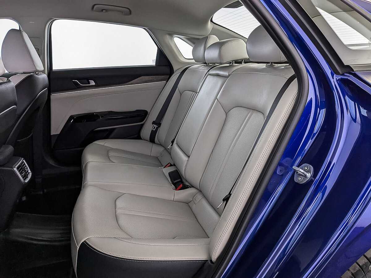 Kia K5 2021 года с пробегом. Фото: #17