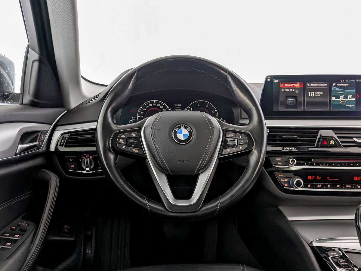 BMW 5 серии 2019 года с пробегом. Фото: #17