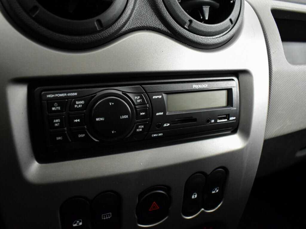 Renault Sandero 2011 года с пробегом. Фото: #11