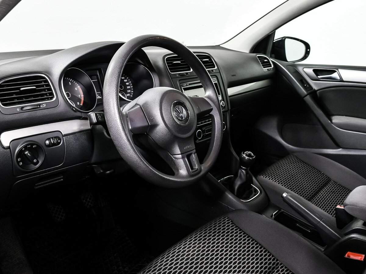 Volkswagen Golf 2010 года с пробегом. Фото: #11