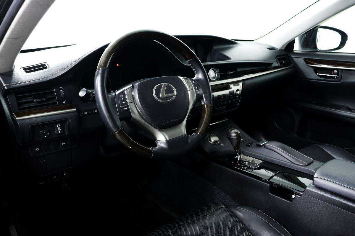 Lexus ES 2013 года с пробегом. Фото: #12