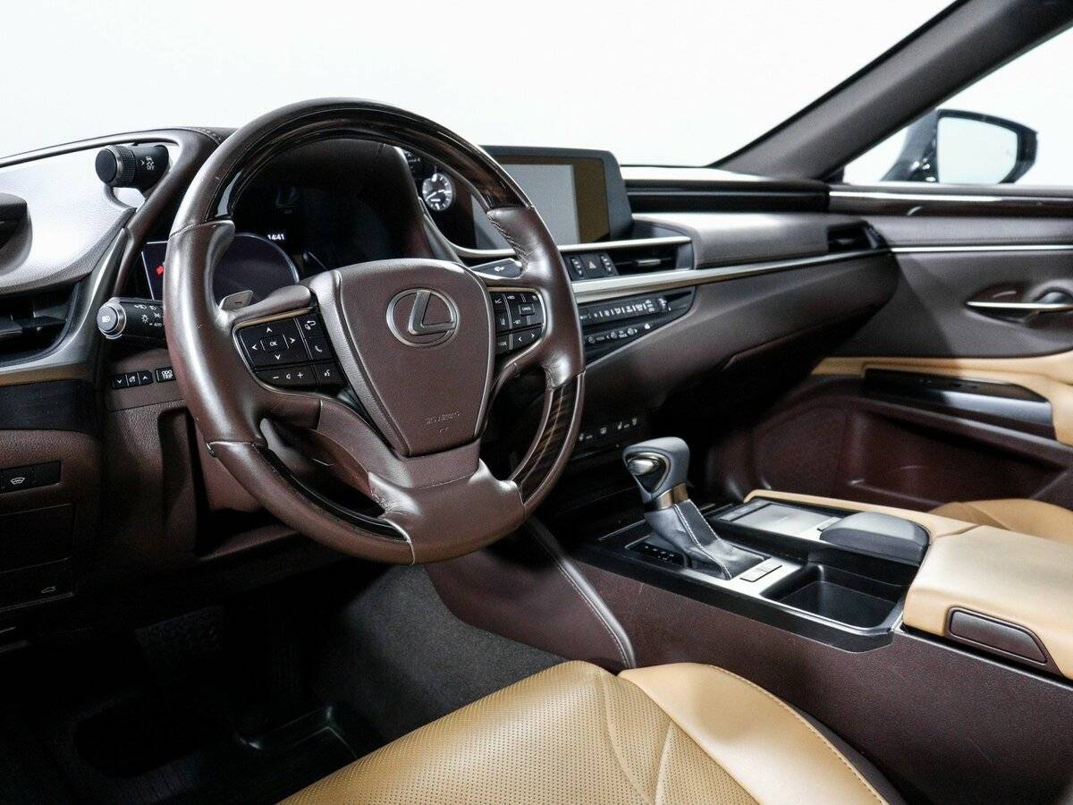 Lexus ES 2018 года с пробегом. Фото: #13