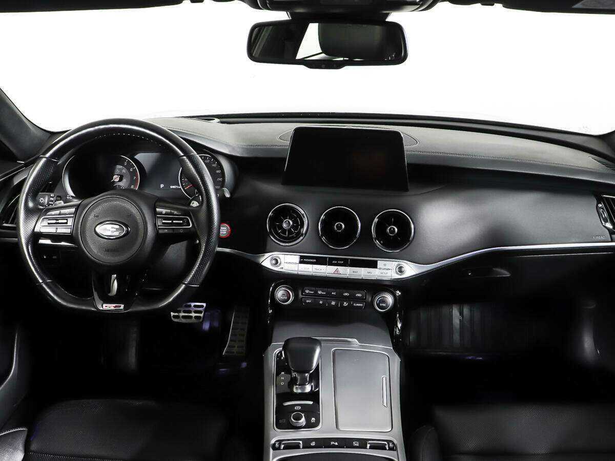 Kia Stinger 2018 года с пробегом. Фото: #10