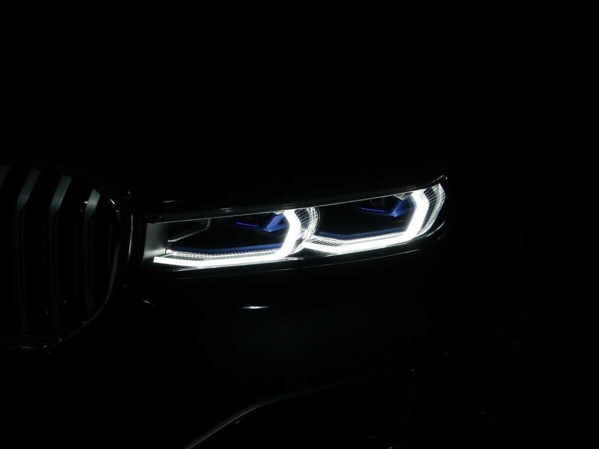 BMW 7 серии 2021 года с пробегом. Фото: #21