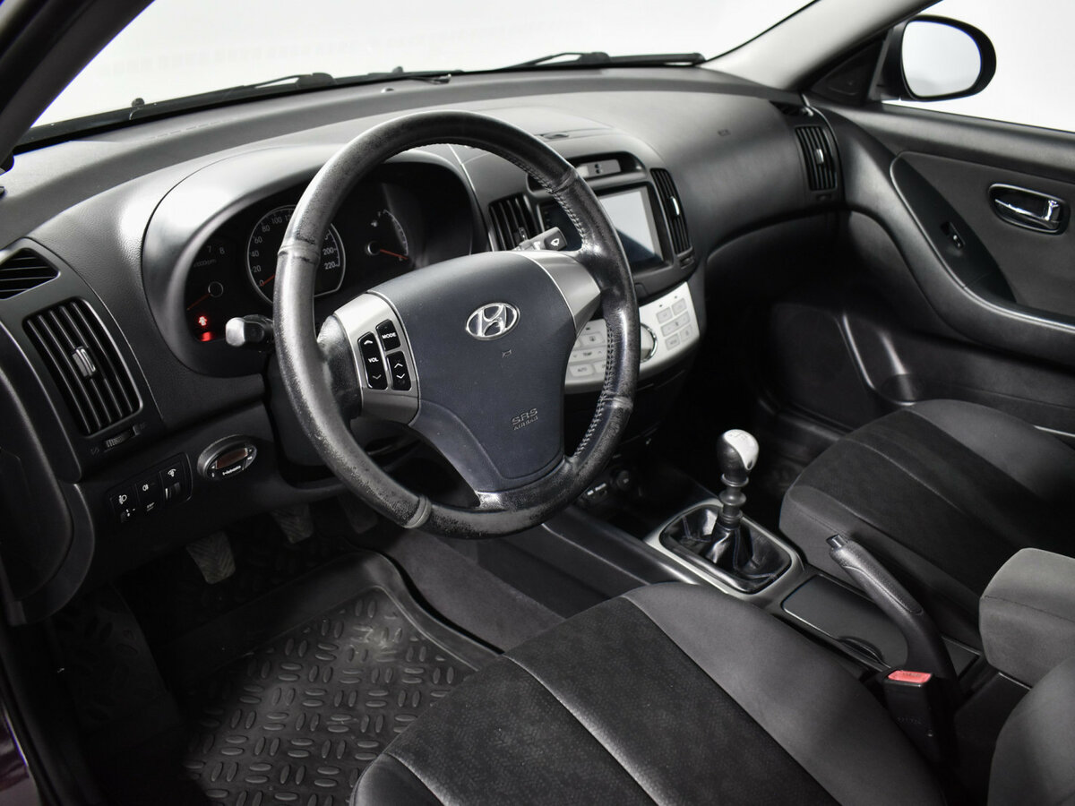 Hyundai Elantra 2011 года с пробегом. Фото: #8