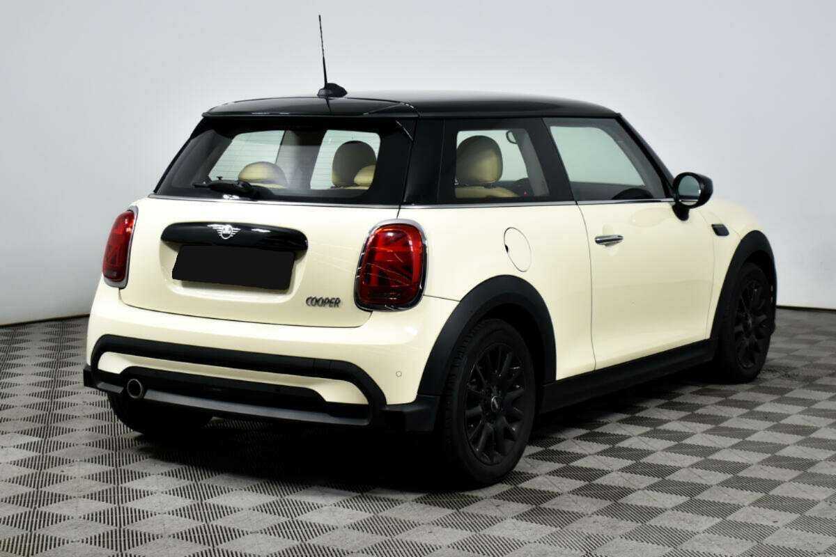 Mini Hatch 2021 года с пробегом. Фото: #4